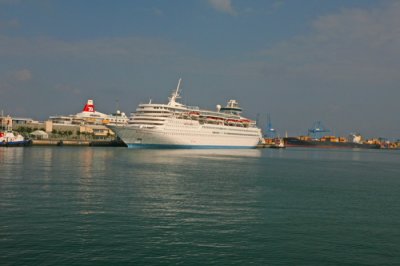 THOMSON DESTINY (1982) ( Ex Sunbird; Song of America) @ Las Palmas, Gran Canaria