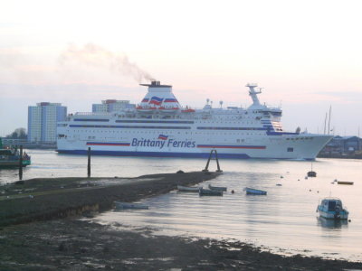 BRETAGNE - @ Portsmouth Harbour (Arriving)