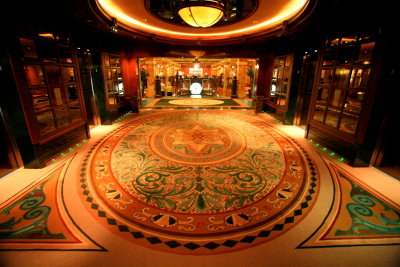 QUEEN VICTORIA Central Lift Lobby