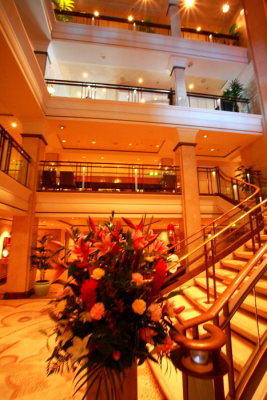 P&O AURORA Atrium