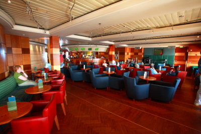 P&O AURORA Champions Bar Lounge (2).JPG