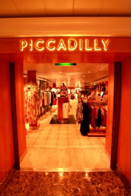P&O AURORA Piccadilly Shop