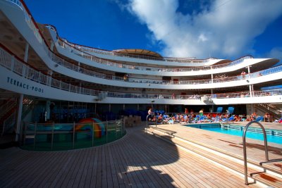 P&O AURORA Terrace Pool