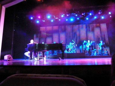 INDEPENDANCE OF THE SEAS Alhambra Theatre Showtime