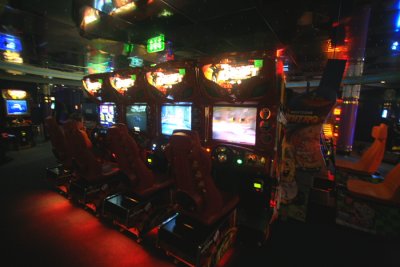 INDEPENDANCE OF THE SEAS Challenger Video Arcade