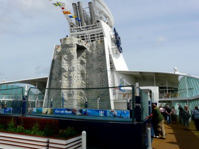 INDEPENDANCE OF THE SEAS Climbing Wall