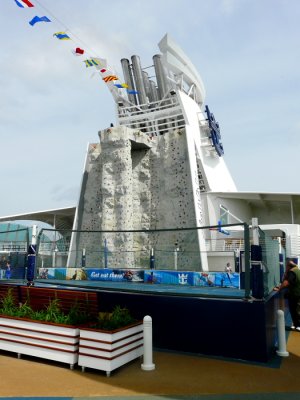 INDEPENDANCE OF THE SEAS Climbing Wall