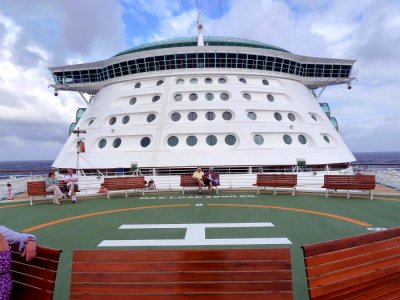 INDEPENDANCE OF THE SEAS Front from Helicopter landing Deck