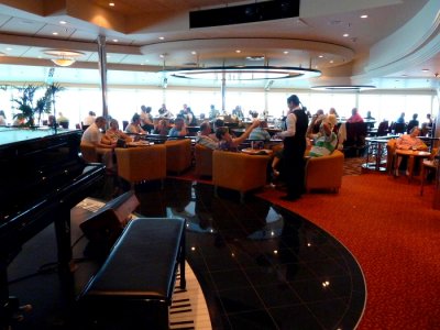 INDEPENDANCE OF THE SEAS Olive or Twist