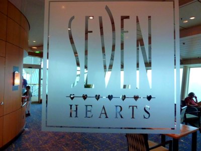 INDEPENDANCE OF THE SEAS Seven Hearts Games Room