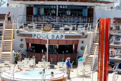 INDEPENDANCE OF THE SEAS Sky Bar & Pool Bar