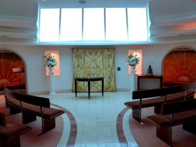 INDEPENDANCE OF THE SEAS Skylight Chapel