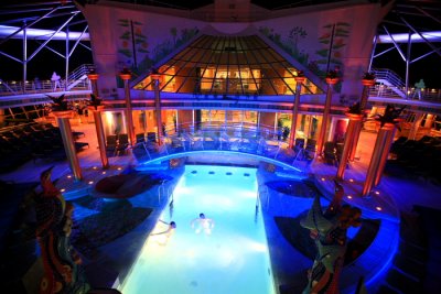 INDEPENDANCE OF THE SEAS Solarium Adult Pool