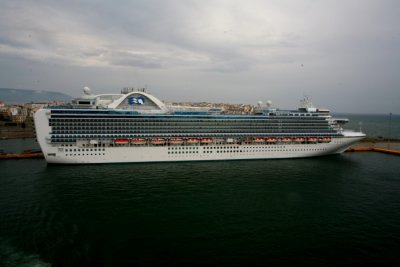 EMERALD PRINCESS (2007) @ Piraeus, Greece