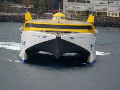 BENCOMO EXPRESS - @ Santa Cruz, Tenerife (Leaving