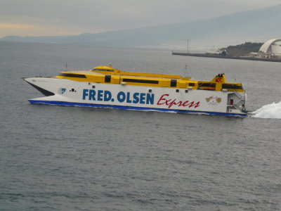 BENCOMO EXPRESS - @ Santa Cruz, Tenerife (Leaving)