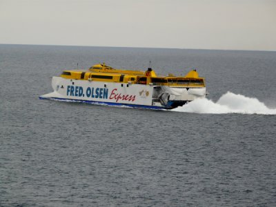 BENCOMO EXPRESS - @ Santa Cruz, Tenerife (Leaving)
