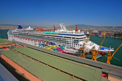 NORWEGIAN JEWEL (2005) @ Izmir Turkey