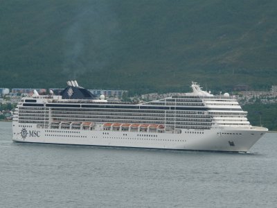 MSC POESIA (2008) arriving @ Tromso, Norway
