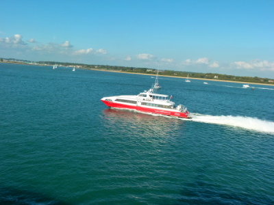 RED JET 3 @ West Cowes, Isle of Wight, UK (Leaving)