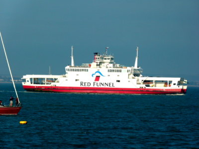 RED EAGLE @ East Cowes, Isle of Wight, UK (Arriving)