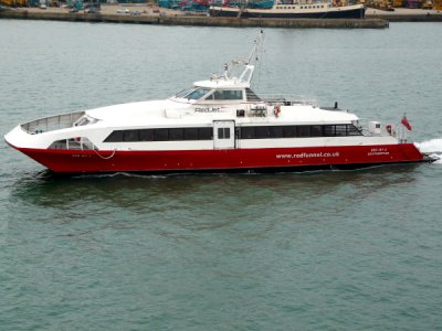 RED JET 3 @ Southampton Water, UK