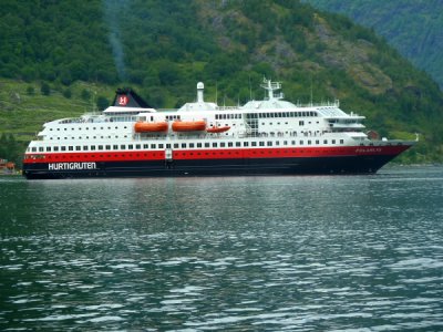 POLARLYS @ Geirengerfiord. Norway