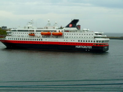 NORDNORGE leaving Honningsvag, Norway