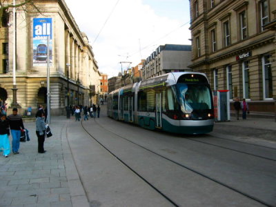 206 (2005) Bombardier Incentros AT6/5 Approaching Old Market Square