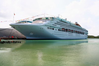 OCEANA (2000) @ Castries, St Lucia (Ex Ocean Princess)