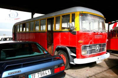 SPAIN - LA PALMA - Santa Cruz - Old Bus