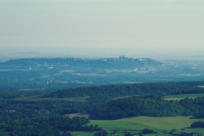 Laon sur sa crte