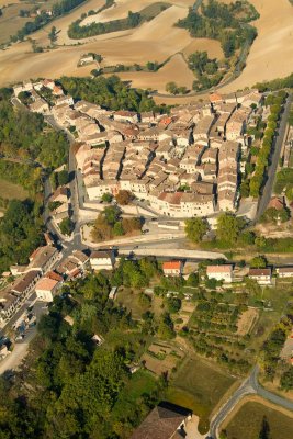 Castelnau de Montmiral