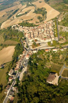 Castelnau de Montmiral