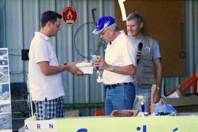 Le podium paramoteur, Claude en or