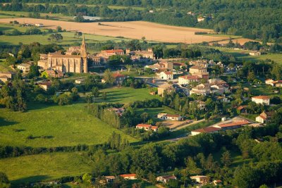 Vers Montjoire