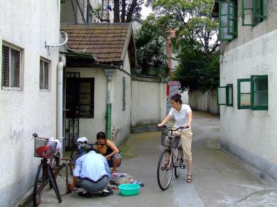 Shanghai-bicycle repair stand