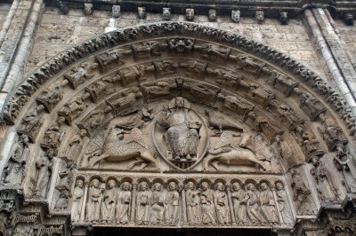 tympanum on chartres.