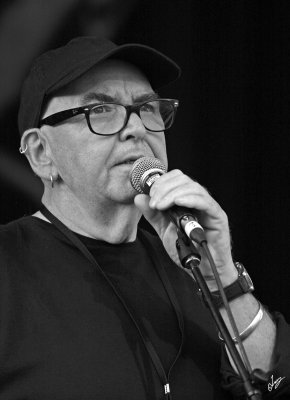 IMG_6579 CKUAs Andy Donnelly on the Edmonton Folk Music Festival Stage, Aug 9, 2012