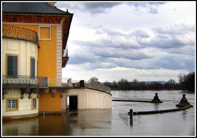 Dresden - Elbe flood: Pillnitz Palace