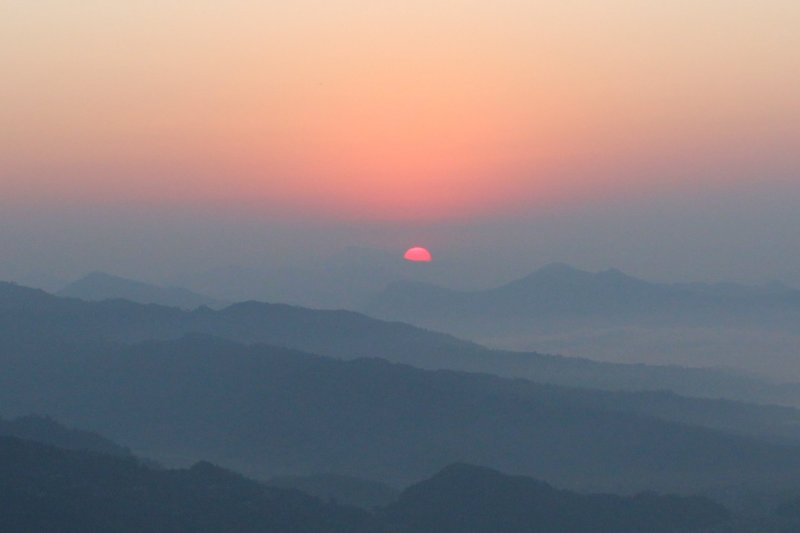 Sarangkot 10 - Here Comes the Sun