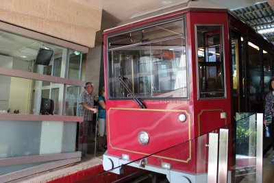 Peak Tram 3 - Head of the Tram