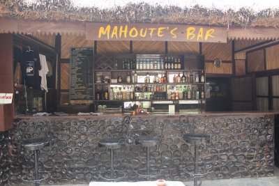 Lodge Life 9 - Mahoute's Bar