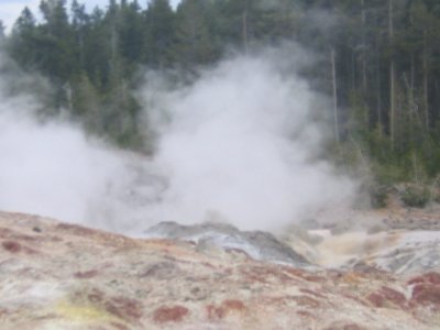 Norris Basin - Steamboat Geyser 3