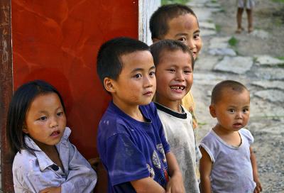 Children late in the day near Gao Shan a mountain village, Hunan Province, China