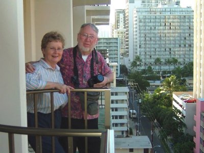 HA-014-5-9-06-Jane&Dave-Waikiki.JPG