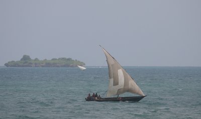 Local vessel, Zanzibar OZ9W0284