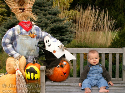 031112_Boy_Halloween_Bench_10D_4893_5579_w6.jpg