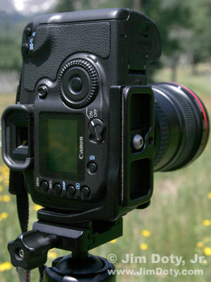 Camera_vertical_in_clamp_4969_j4.jpg