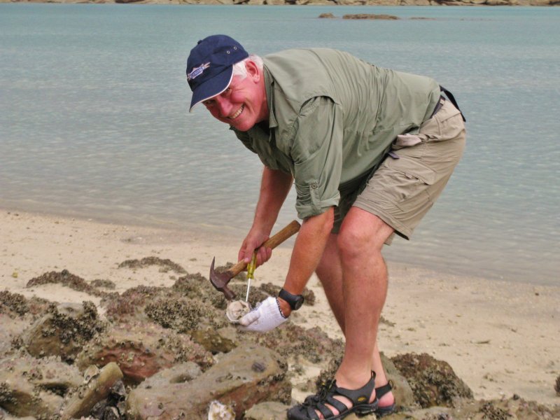 Gathering Black-lipped oysters at Winyalkin Island